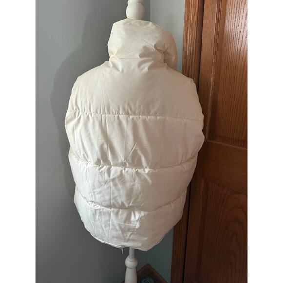Puffer Vest White - Size Large - Picture 3 of 5